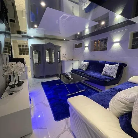 De Luxe Familiale 95 Bleu 酒店 3*